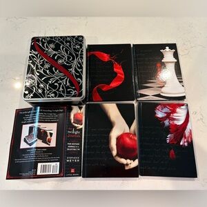 The Twilight Saga Journals Collection Set of 4 Hardcover & Tin